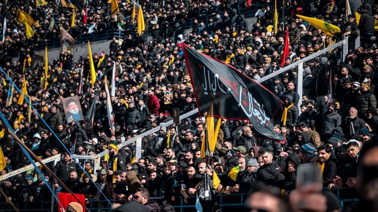 Körper «Lord der islamischen Gemeinschaft» in der ewigen Ruhestätte + Video