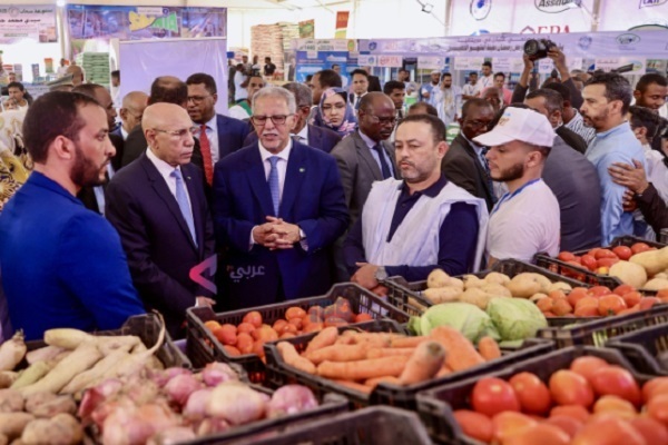 Menschen in Mauretanien halten sich an islamische Monat-Ramadan-Traditionen