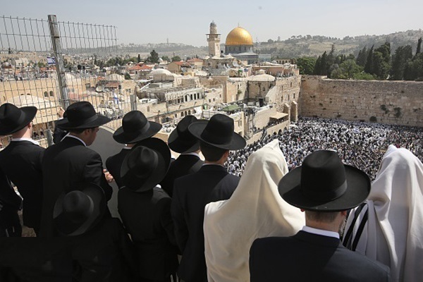 Rolle von Rabbinern bei der Leitung der zentralen Politik des zionistischen Regimes