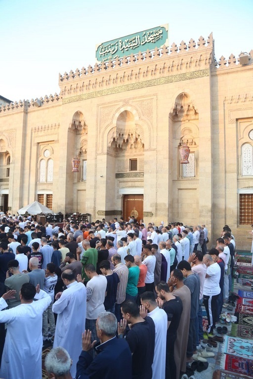 Anwesenheit von Millionen Ägypter zum Gebet und Feierlichkeiten von Eid a-Adha + Fotos