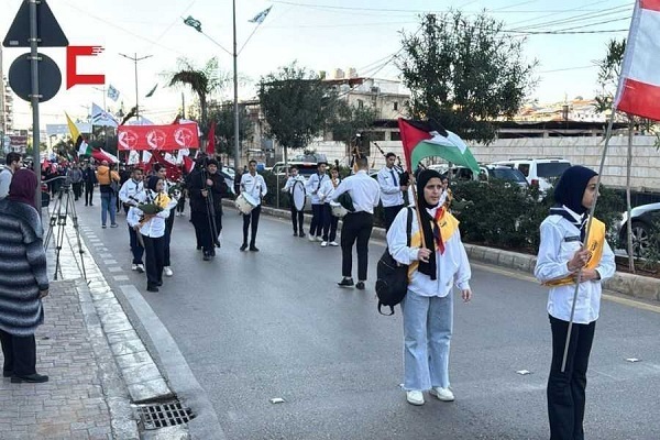 Marsch in Beirut zum Gedenken an den Jahrestag des Märtyrertodes von Soleimani + Fotos