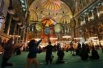 Miradsch-Nacht in Hagia Sophia Moschee gefeiert
