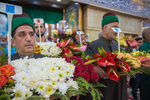 Heiliger Schrein von Imam Hussain (as.) mit Blumen geschmückt