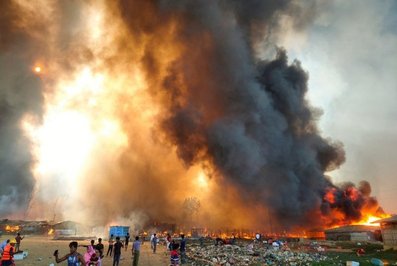 Großbrand im Flüchtlingslager der Rohingya