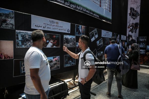 Ausstellung dokumentiert Verbrechen des zionistischen Regimes