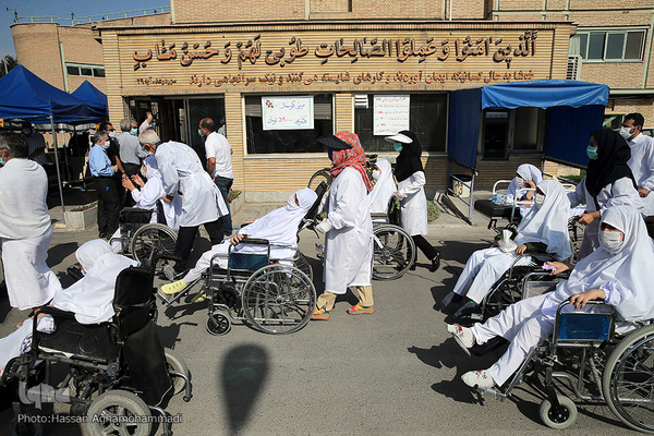 Opferfest in Alten- und Pflegeheim „Kahrizak“ gefeiert