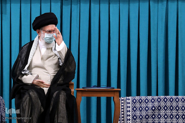 Ebrahim Raisi im Iran ins Präsidentenamt eingeführt