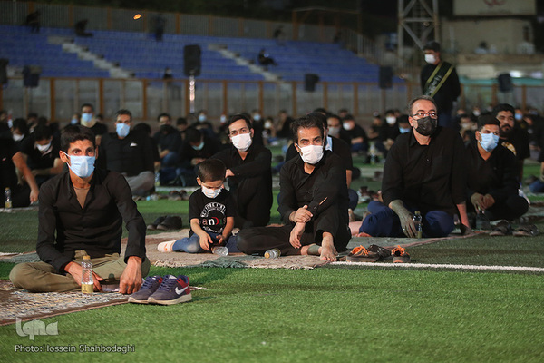Trauerfeier unter freiem Himmel