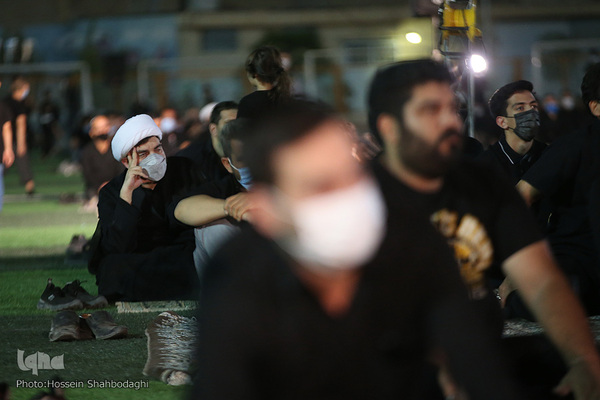 Trauerfeier unter freiem Himmel