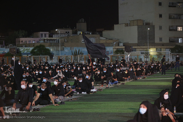 Trauerfeier unter freiem Himmel