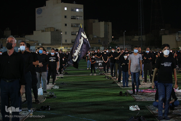 Trauerfeier unter freiem Himmel