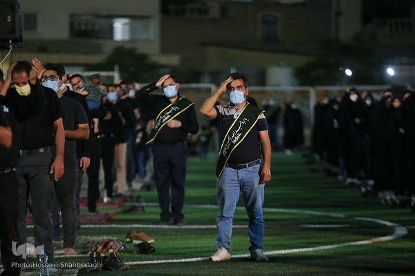 Trauerfeier unter freiem Himmel