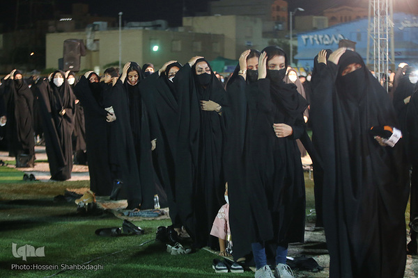 Trauerfeier unter freiem Himmel