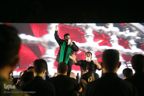 Trauerfeier unter freiem Himmel