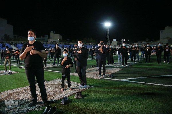 Trauerfeier unter freiem Himmel