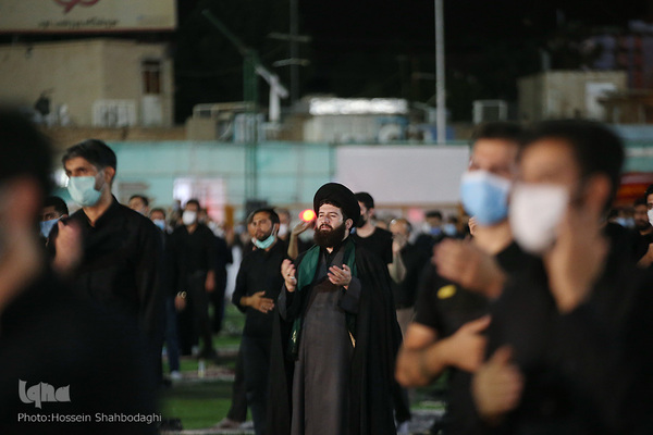 Trauerfeier unter freiem Himmel