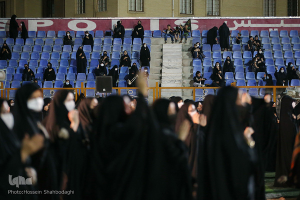 Trauerfeier unter freiem Himmel