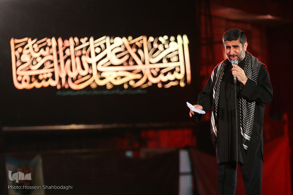 Trauerfeier am Vorabend zu Tasu´a  unter freiem Himmel  in Qom