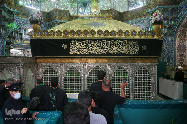 Schiiten begehen den Trauertag Tasu´a im Heiligen Schrein von Fatima Masuma