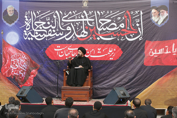 Schiiten begehen den Trauertag Tasu´a im Heiligen Schrein von Fatima Masuma