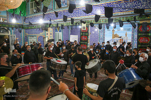Iraner begehen landesweit den Trauertag Aschura