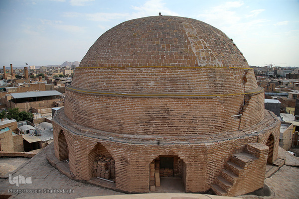 Die Große Atiq-Moschee in Qom