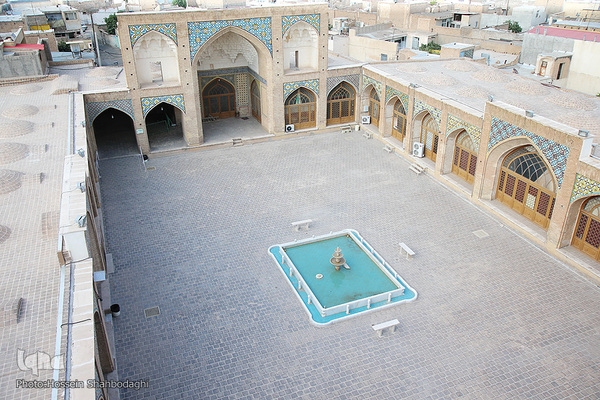Die Große Atiq-Moschee in Qom