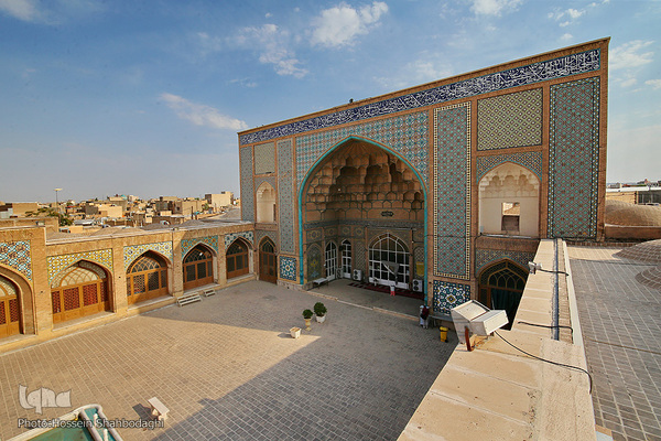 Die Große Atiq-Moschee in Qom