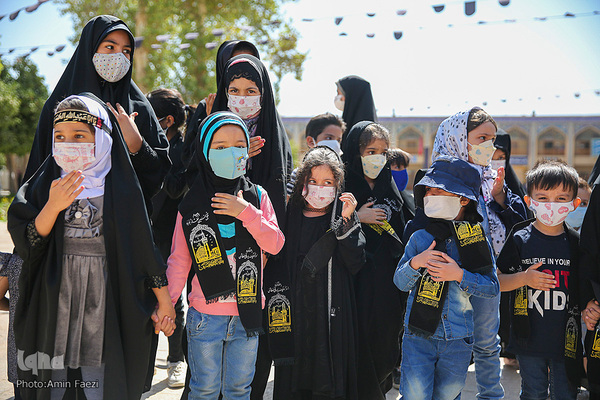 Kinder-Versammlung zum Gedenken an dreijährige Tochter von Imam Hussein