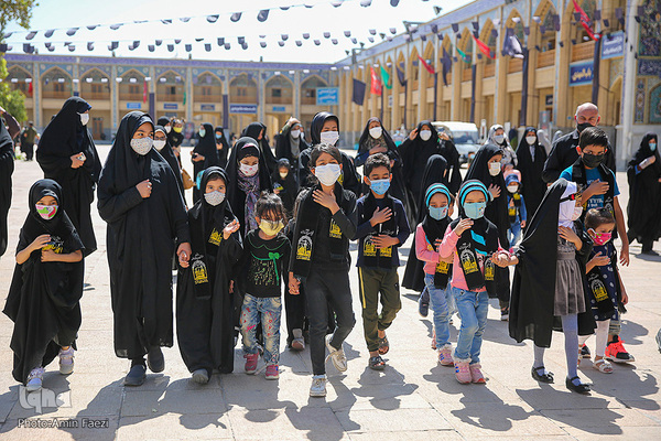 Kinder-Versammlung zum Gedenken an dreijährige Tochter von Imam Hussein