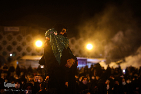 Lange Speisetafel zum Gedenken an „Ruqayya bint al Hussein“ gedeckt