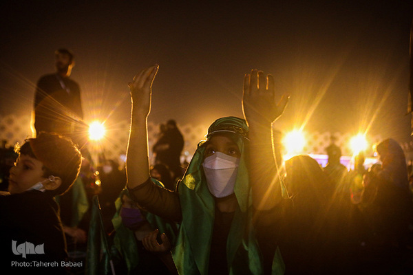 Lange Speisetafel zum Gedenken an „Ruqayya bint al Hussein“ gedeckt