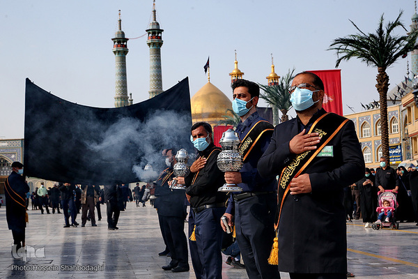 Trauerprozession für Imam Rida (a.s.) durch die heilige Stadt Qom