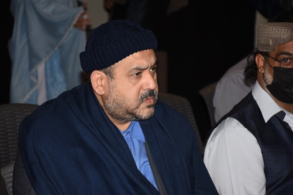 Iranischer Koranrezitator zu Gast in Pakistan