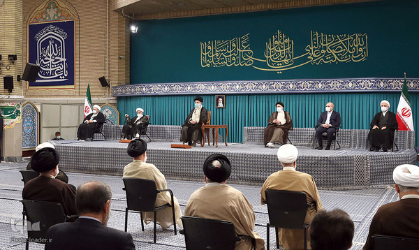 Teilnehmer der 35. Internationalen Konferenz zur Islamischen Einheit treffen sich mit Imam Chamenei