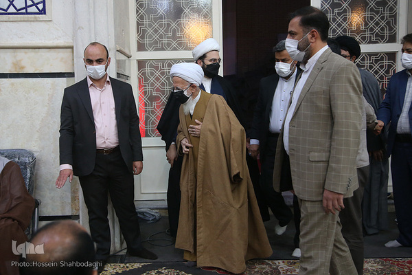 Gedenkveranstaltung zu Ehren von Allama Hasanzadeh Amoli in Qom