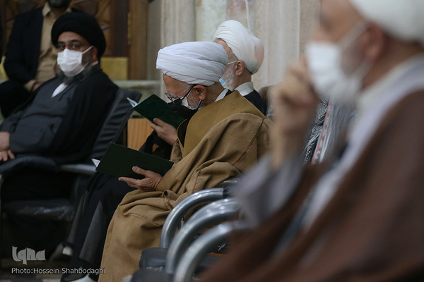 Gedenkveranstaltung zu Ehren von Allama Hasanzadeh Amoli in Qom