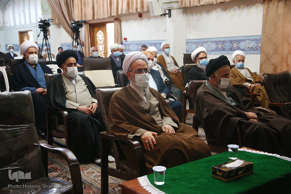 Gedenkveranstaltung zum 40. Todestag von Allama Tabatabai in Qom