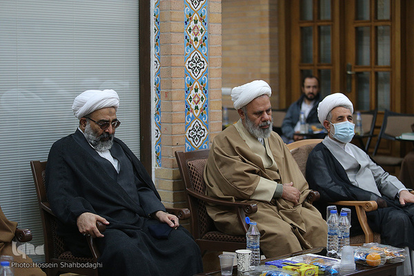 Gedenkveranstaltung zum 40. Todestag von Allama Tabatabai in Qom