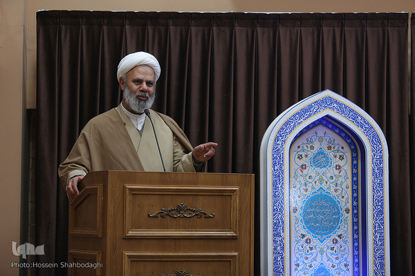 Gedenkveranstaltung zum 40. Todestag von Allama Tabatabai in Qom