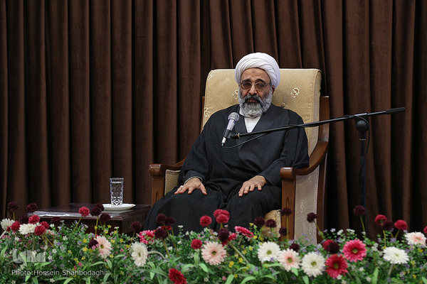 Gedenkveranstaltung zum 40. Todestag von Allama Tabatabai in Qom