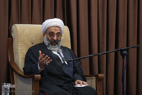 Gedenkveranstaltung zum 40. Todestag von Allama Tabatabai in Qom