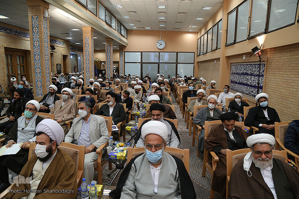 Gedenkveranstaltung zum 40. Todestag von Allama Tabatabai in Qom