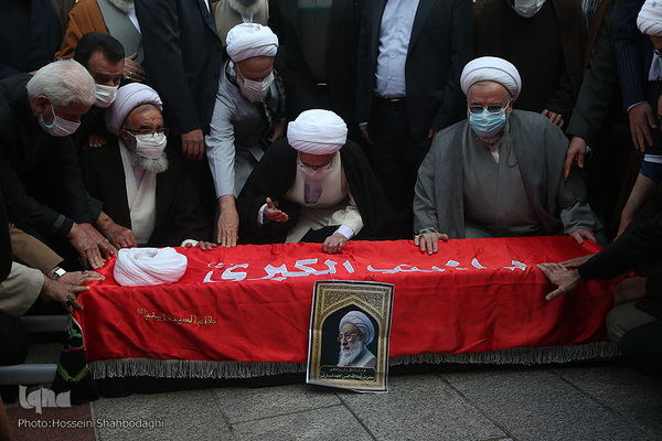 Ayatollah Muhsen Mudschtahid Schabestari wurde in Qom beigesetzt