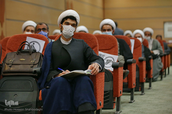 Nationale Tagung zu Ehren von Allama Misbah Yazdi