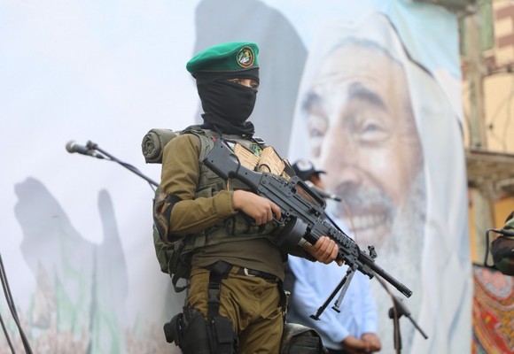 Palästinenser feiern 34. Jahrestag der Hamas-Gründung