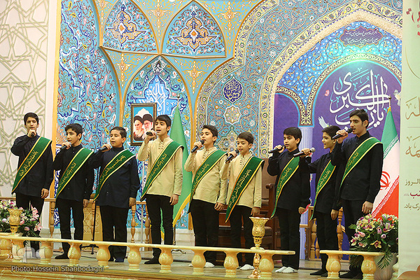 Jahrestag der Geburt von Sayyida Zainab (as.) in Qom gefeiert