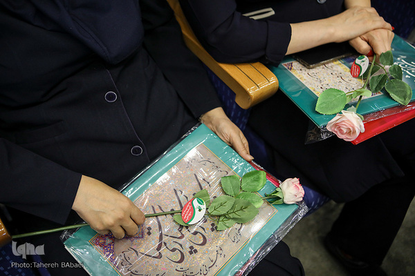 Teheran begeht den Tag der Pflegenden