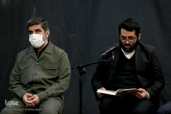 Ebrahim Raisi trifft Familien der Märtyrer in Qom