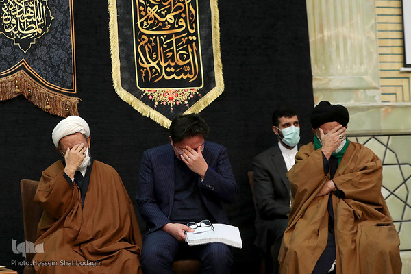 Ebrahim Raisi trifft Familien der Märtyrer in Qom